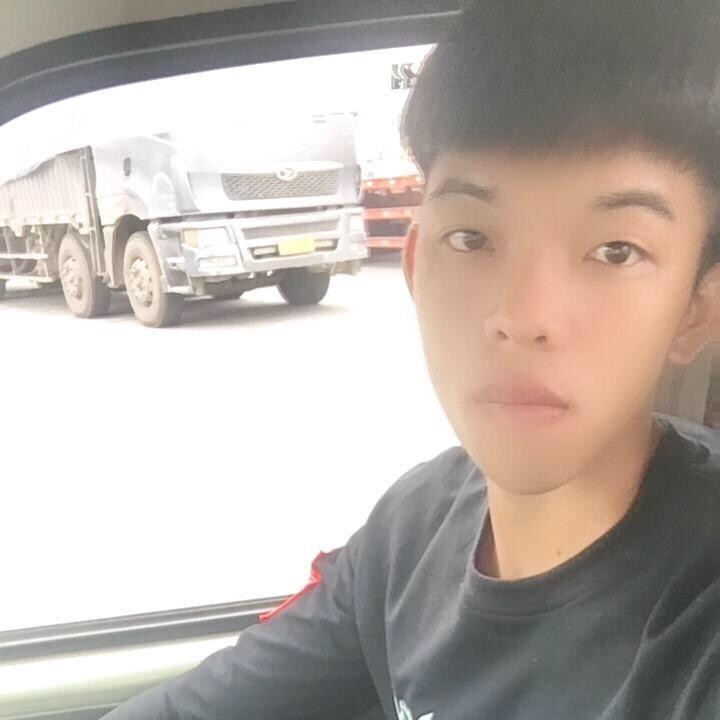 90后在家养猪的老虎🐯