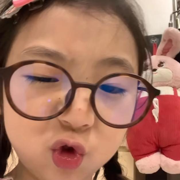 小昕没蜡笔🖍️