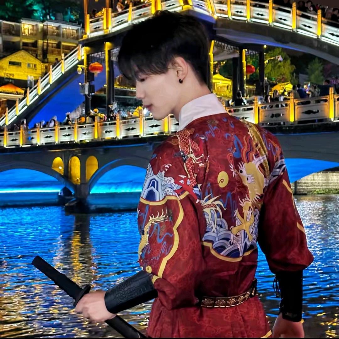 🍏小张🔥⁸⁰¹³