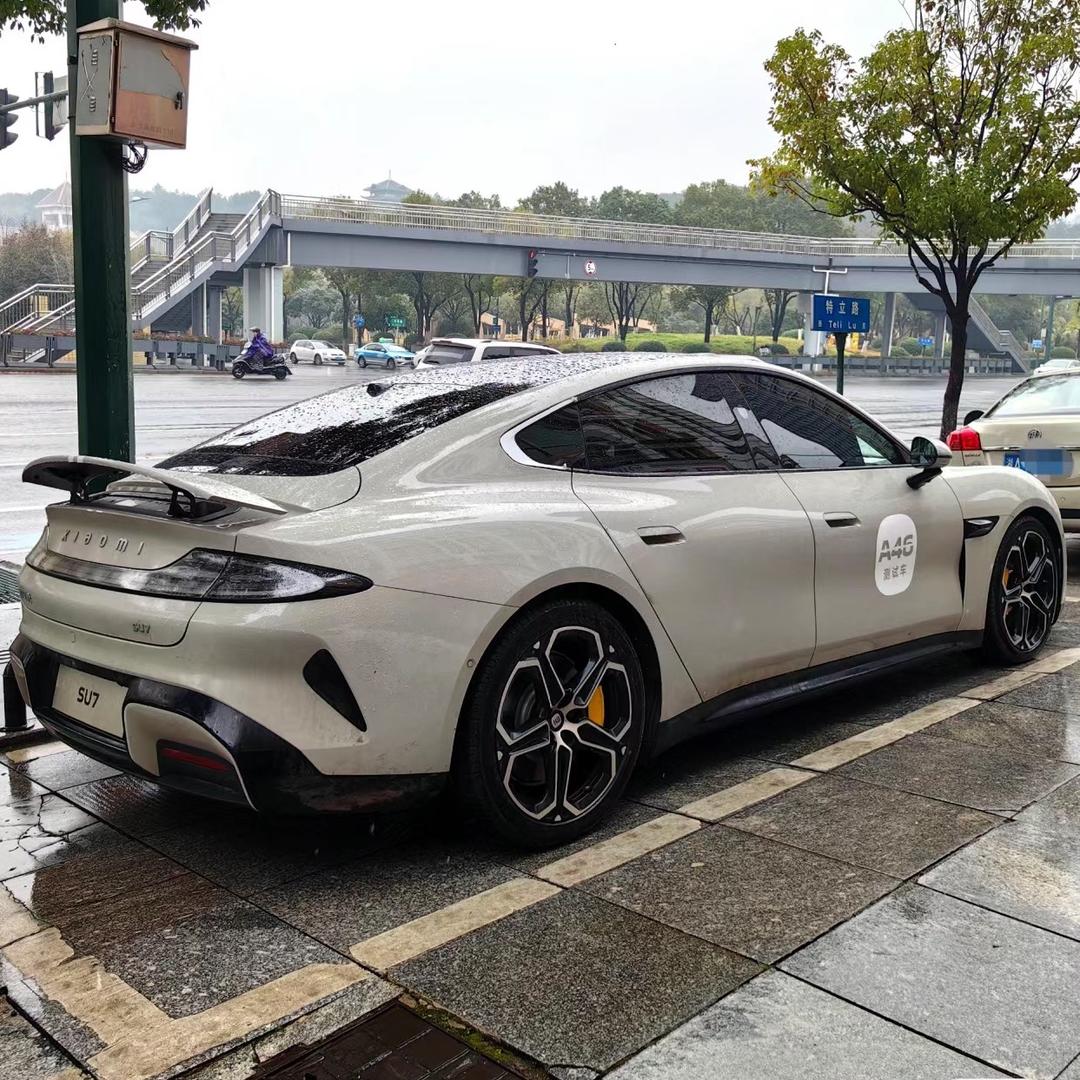 无锡小米汽车～汉良