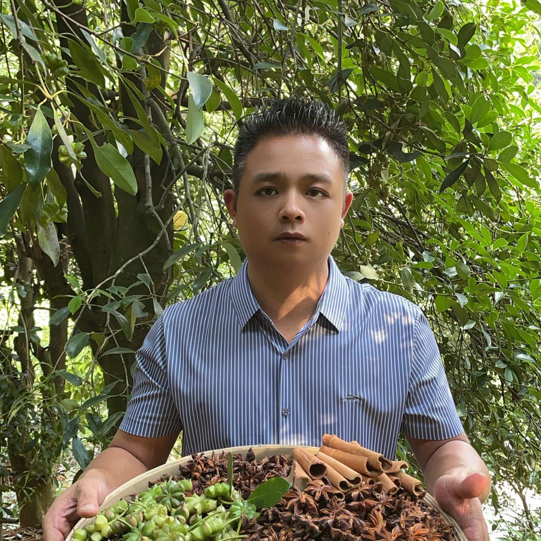 90后村干部助农