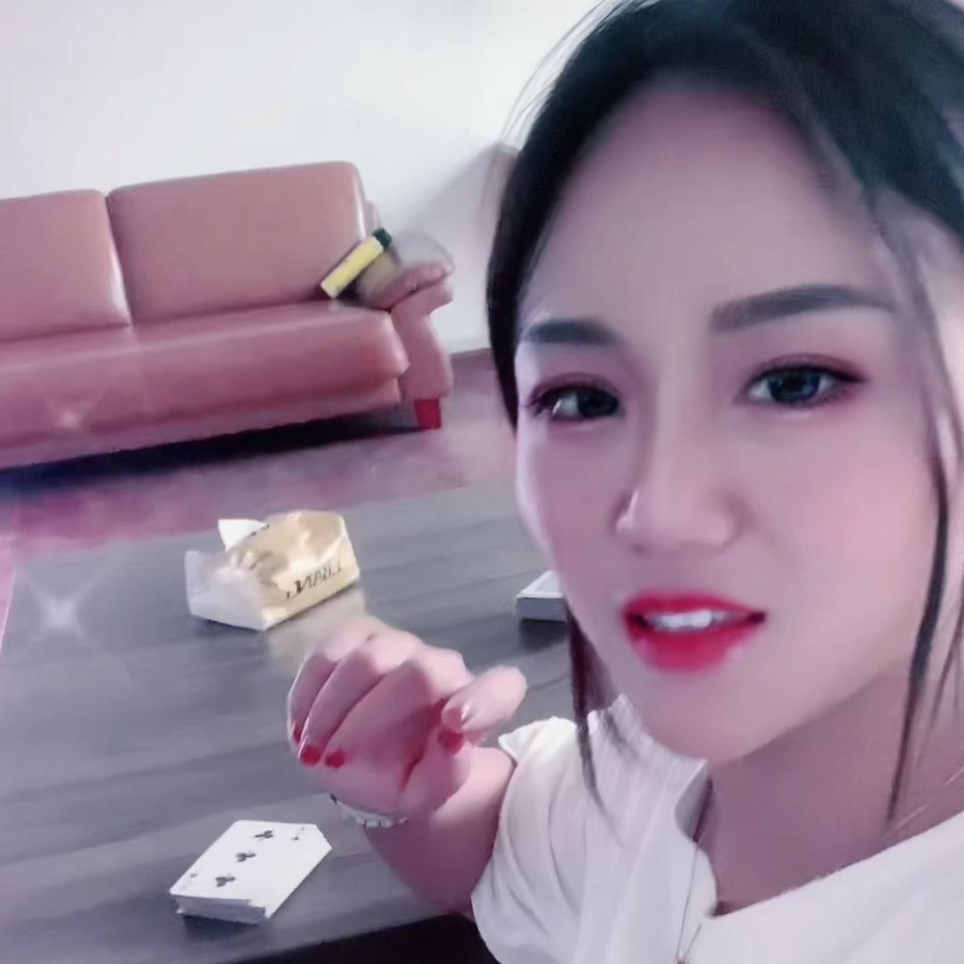 邓菊💞