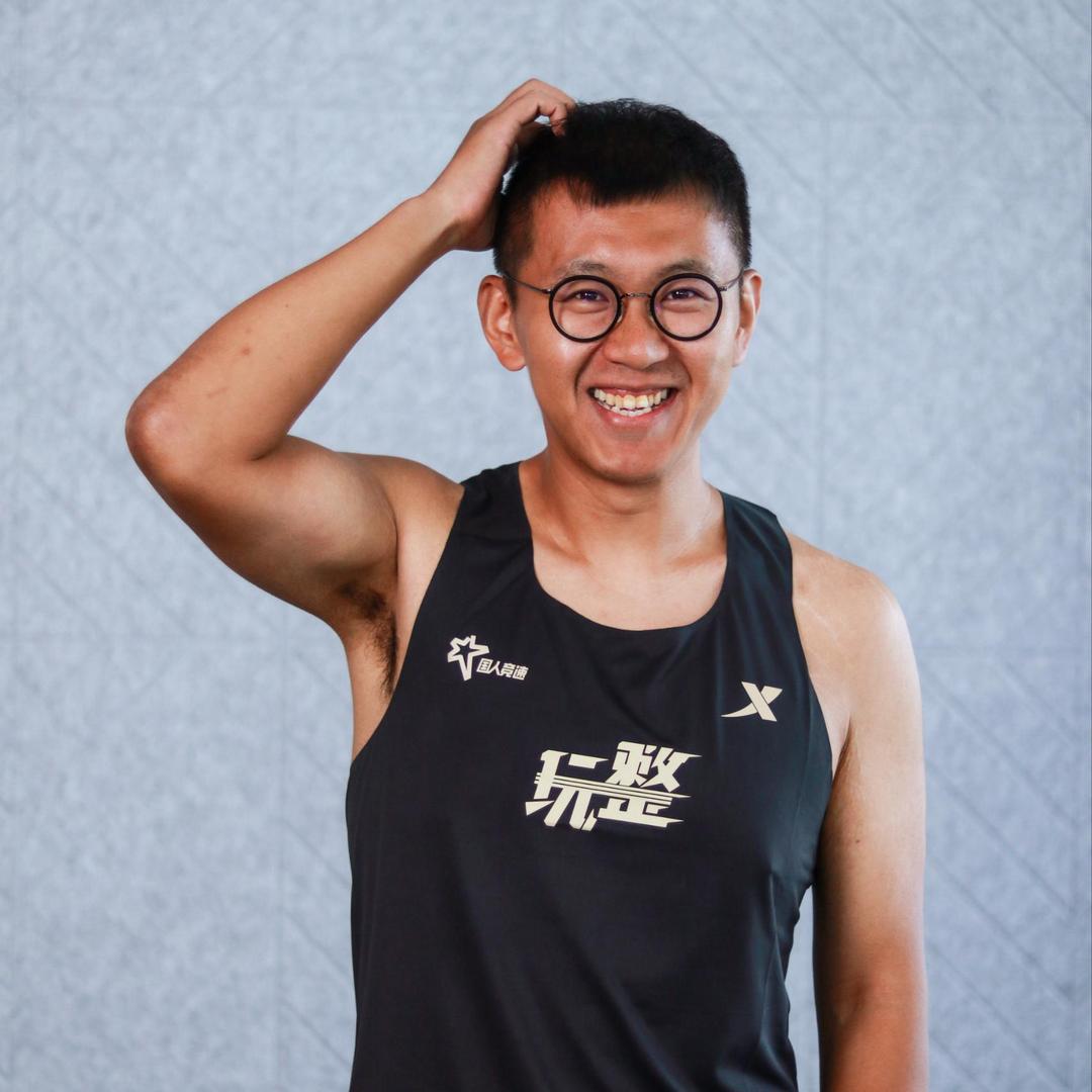 爱跑步的小黑