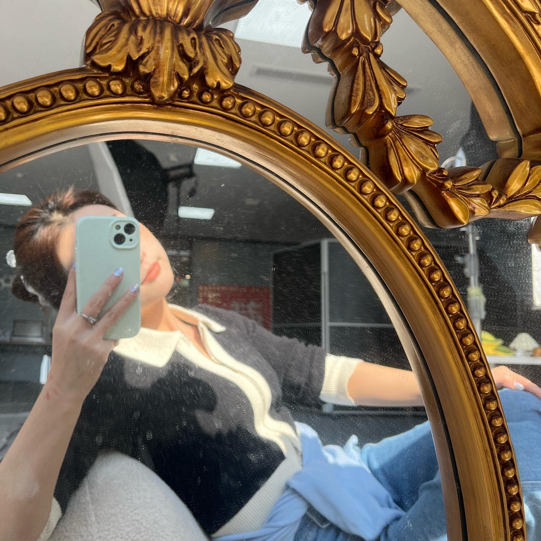 00后摆摊的小团子