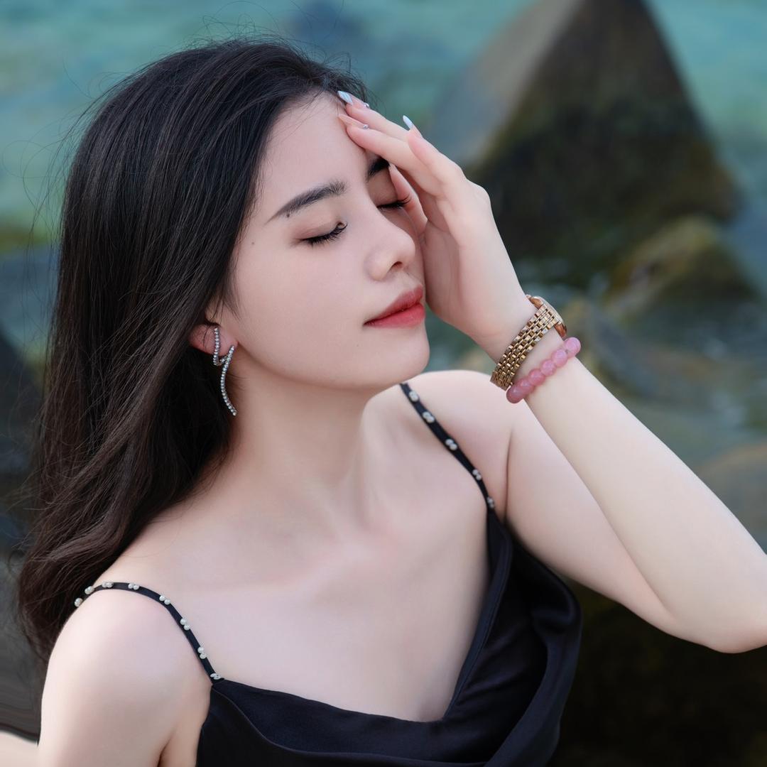 薇薇欧尼..