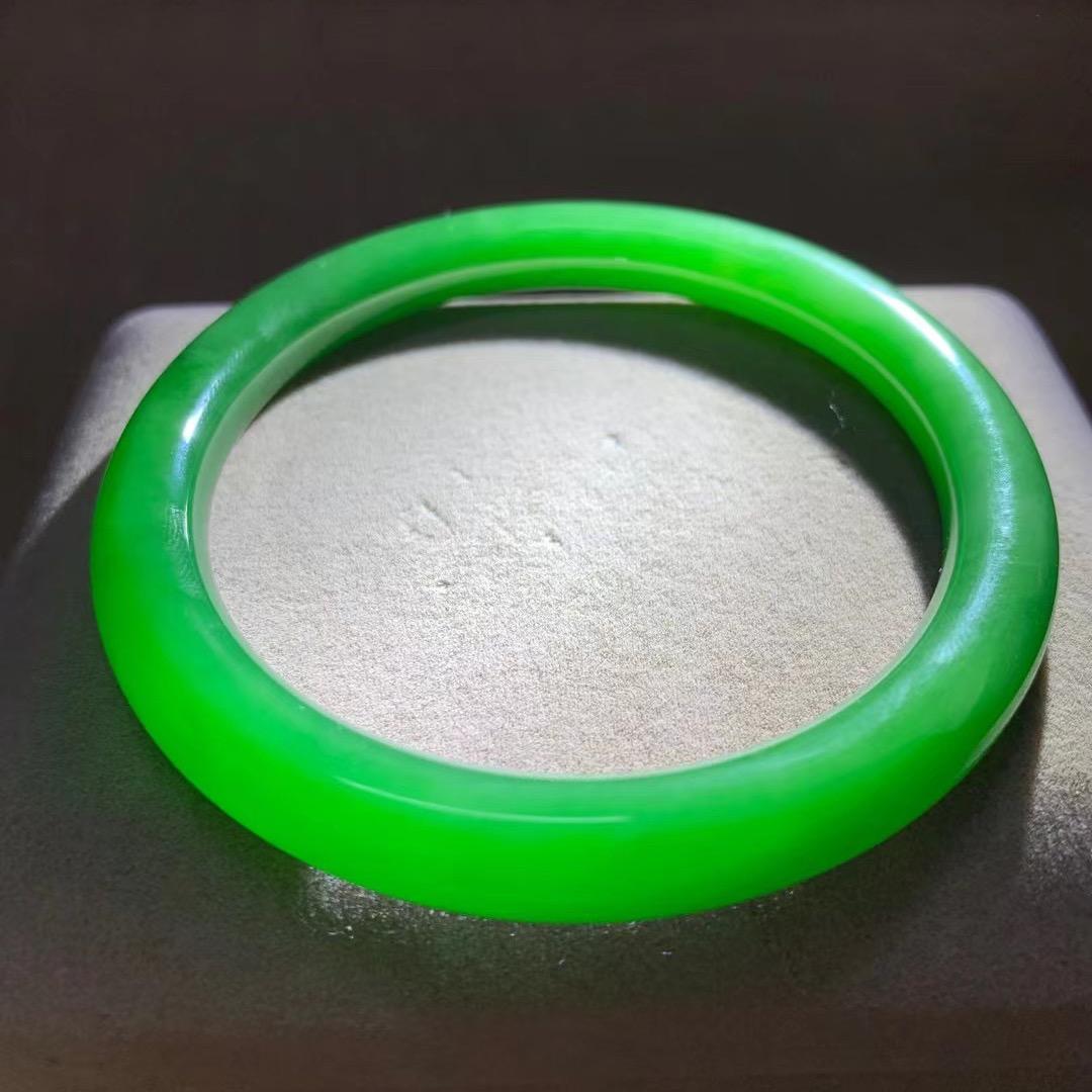 顫顫镯选