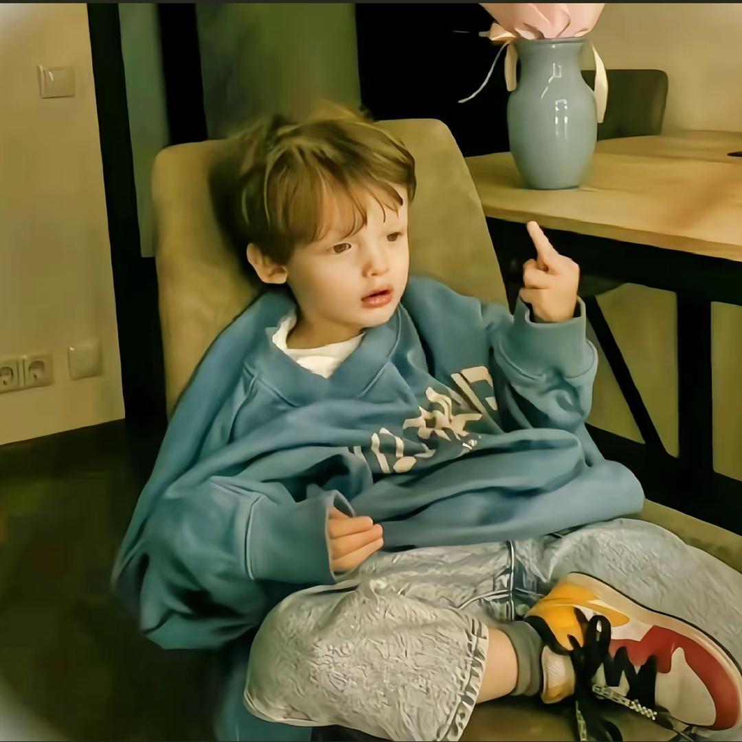 &•阿萨法·扎