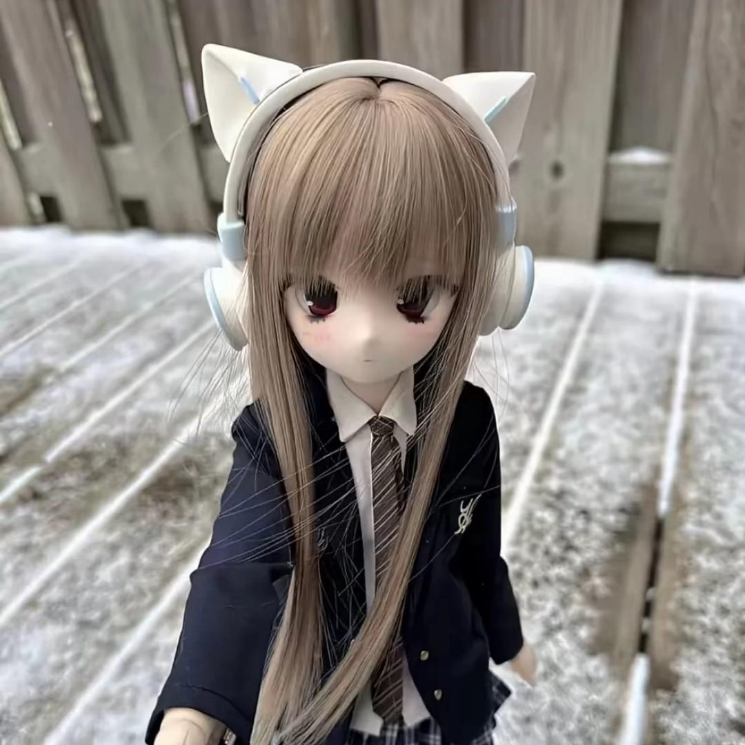 Q .