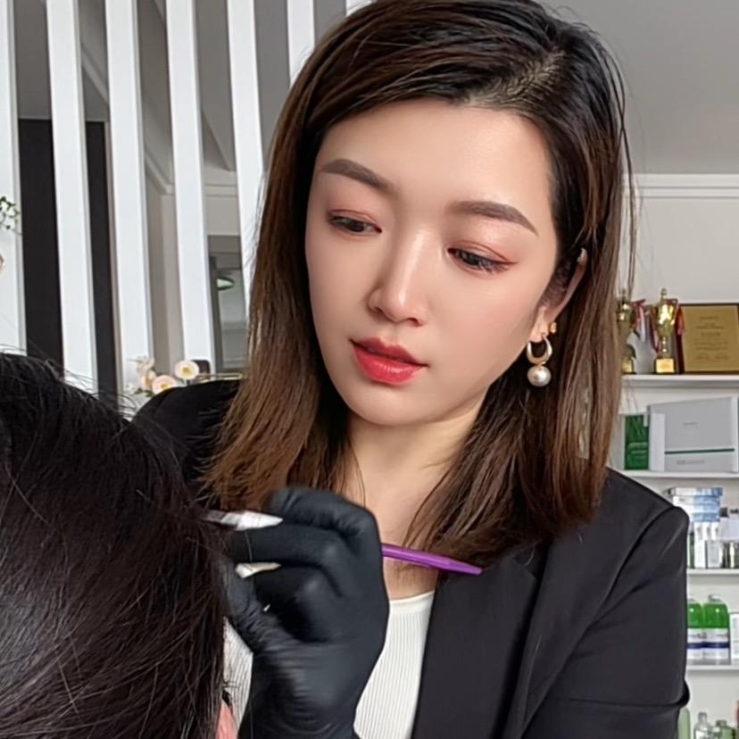 吕梁做眉毛雪儿