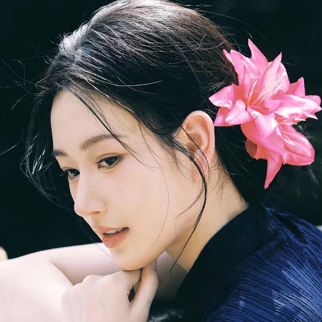 笛笛·DeeDee