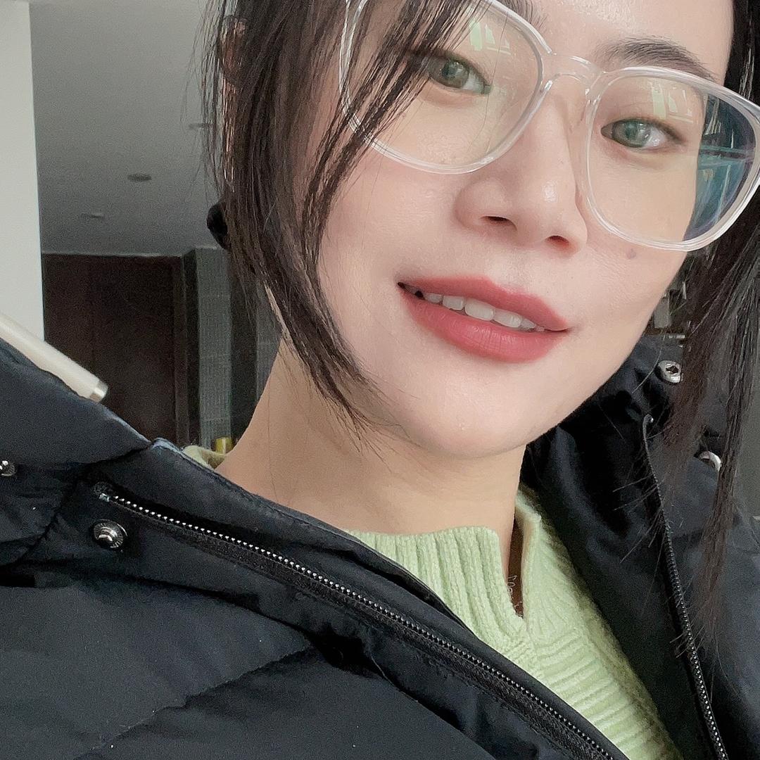 七七是个吃货👸
