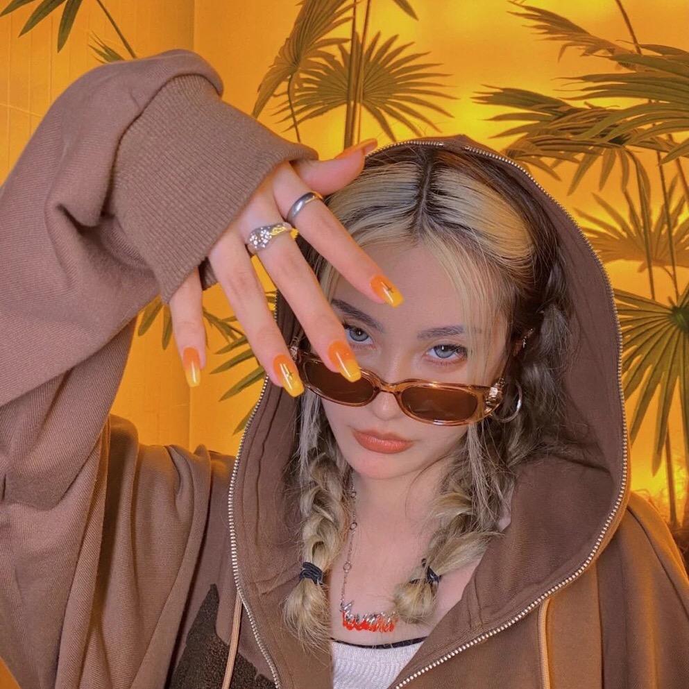 艺指流年美甲店