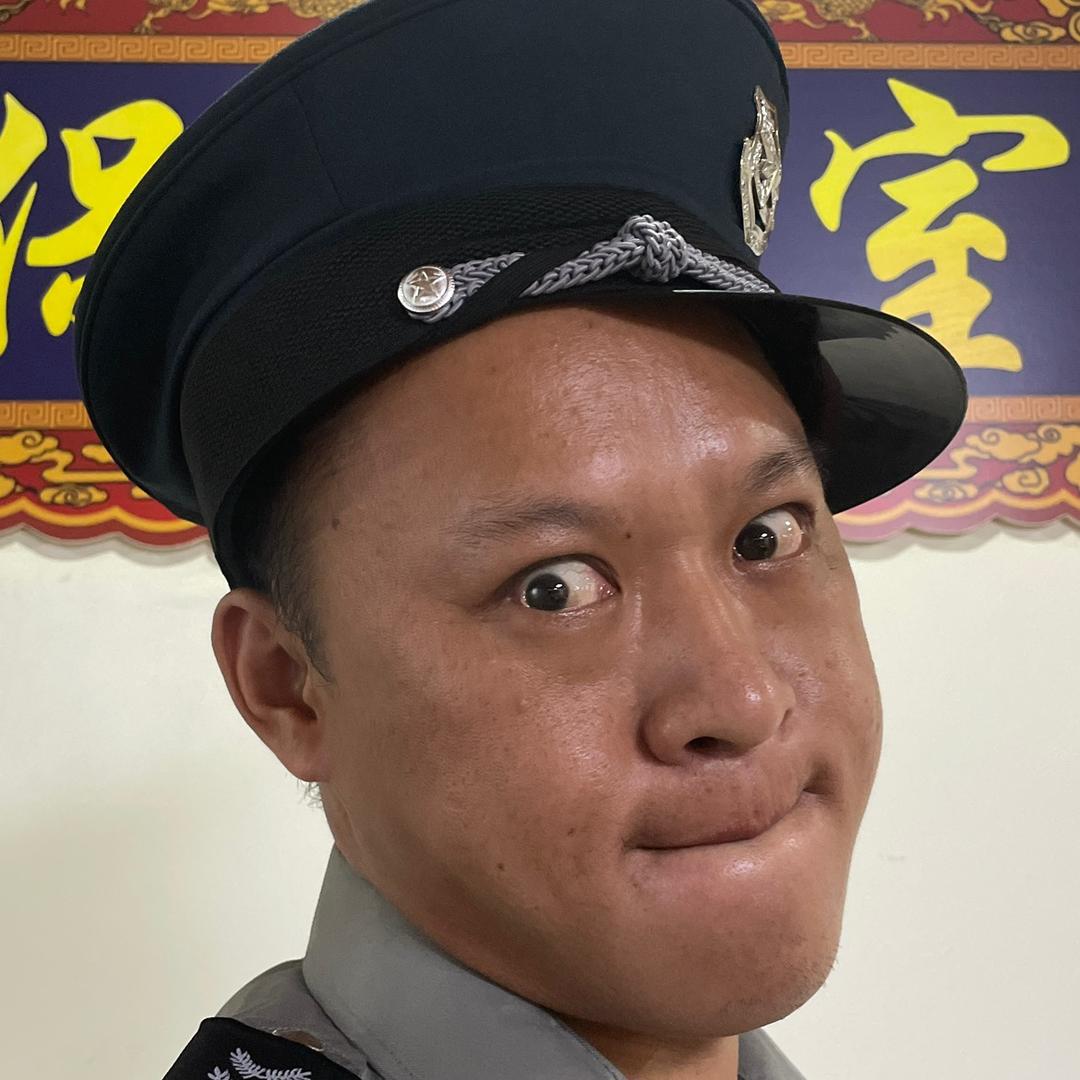 嗦料公司保安老谢