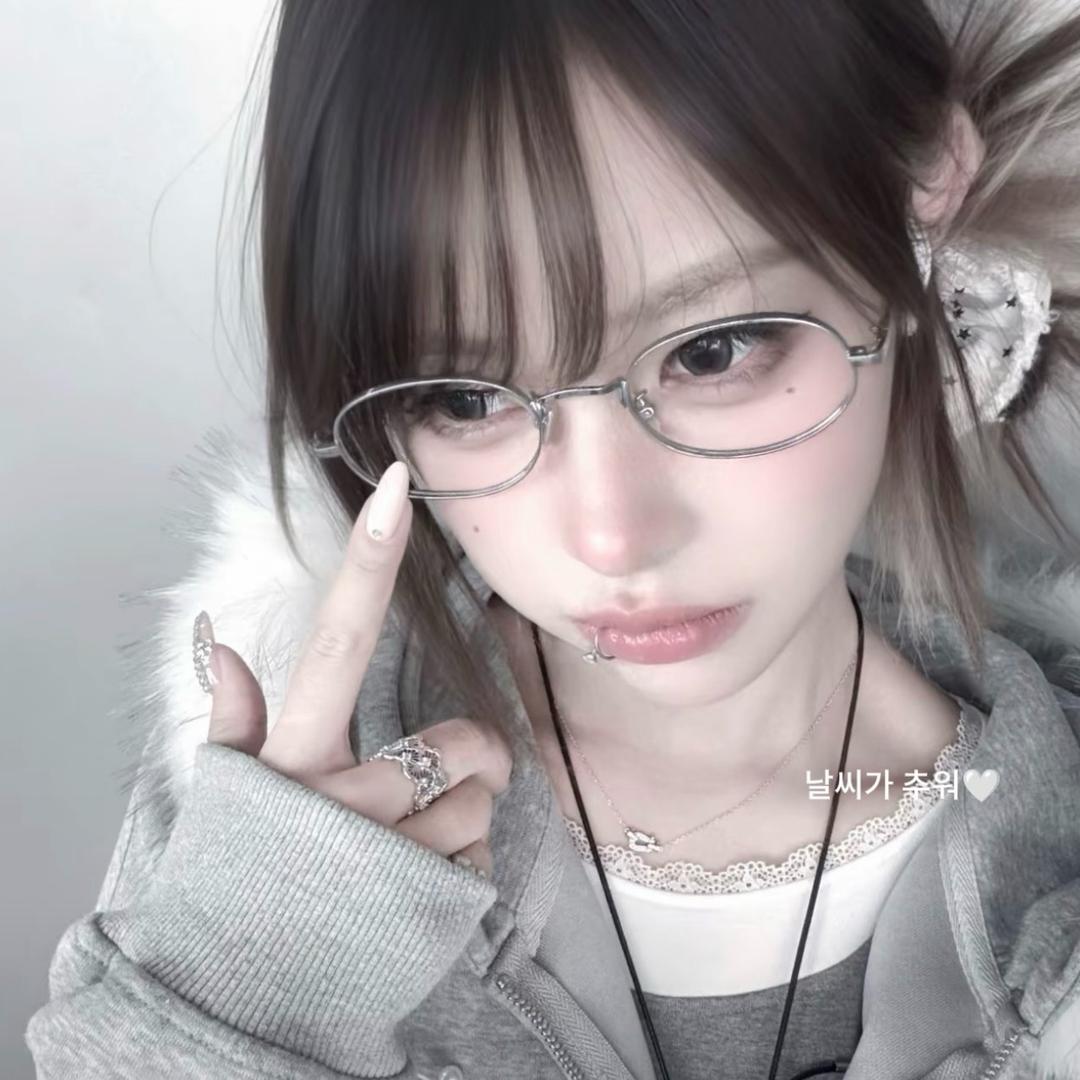 此女就是冷脸萌