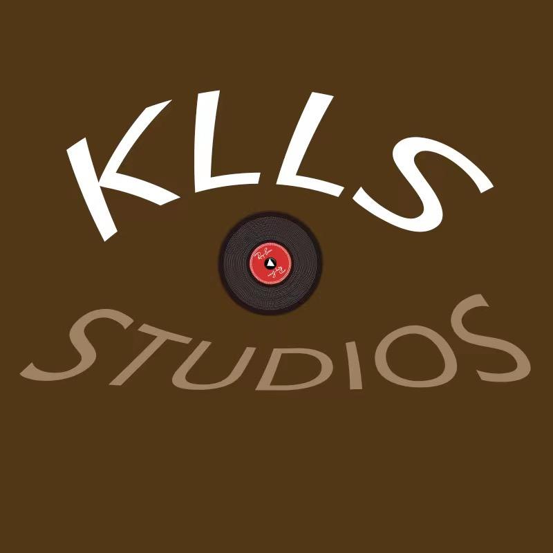 KLLS中性别穿搭studios