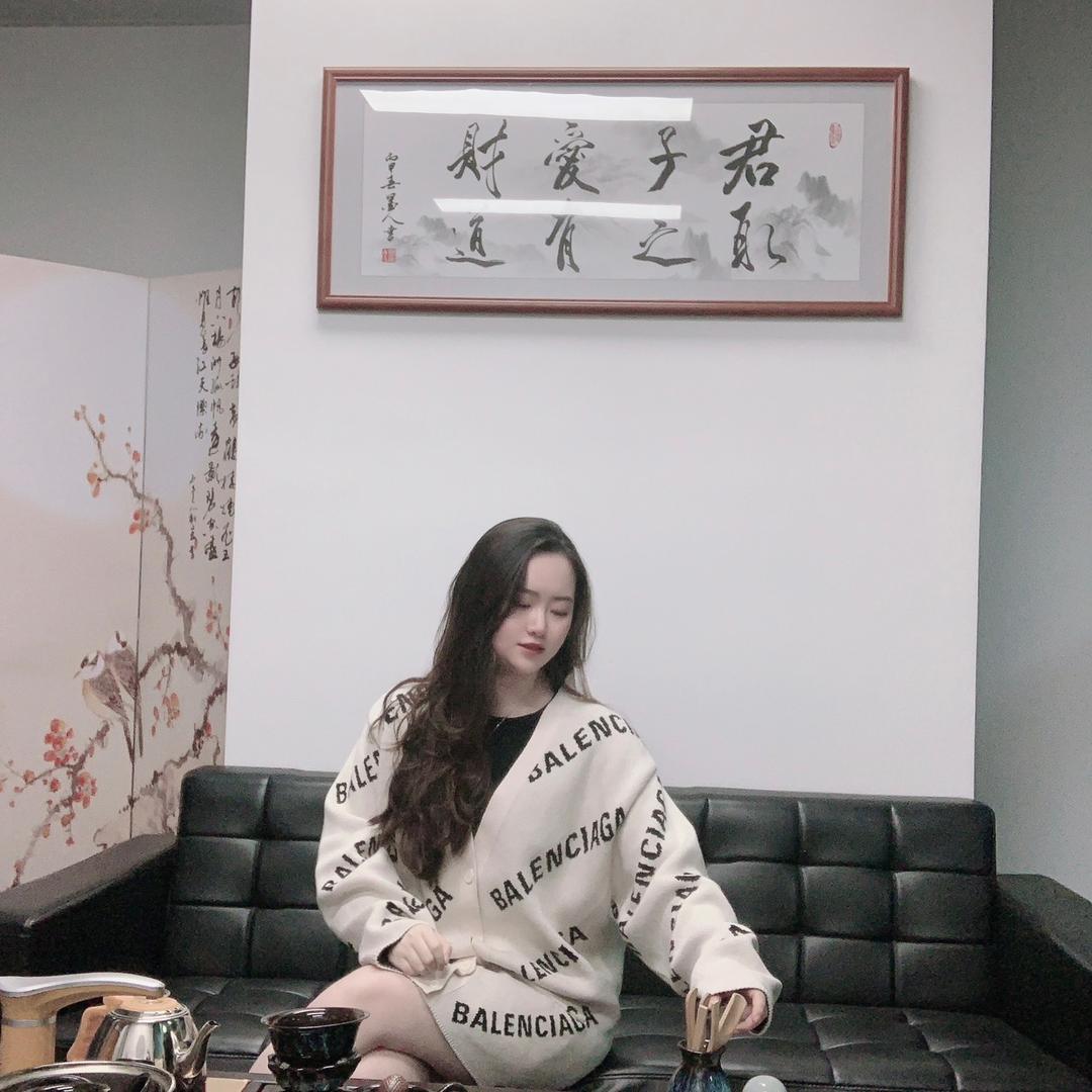 深圳钮祜禄君君财税