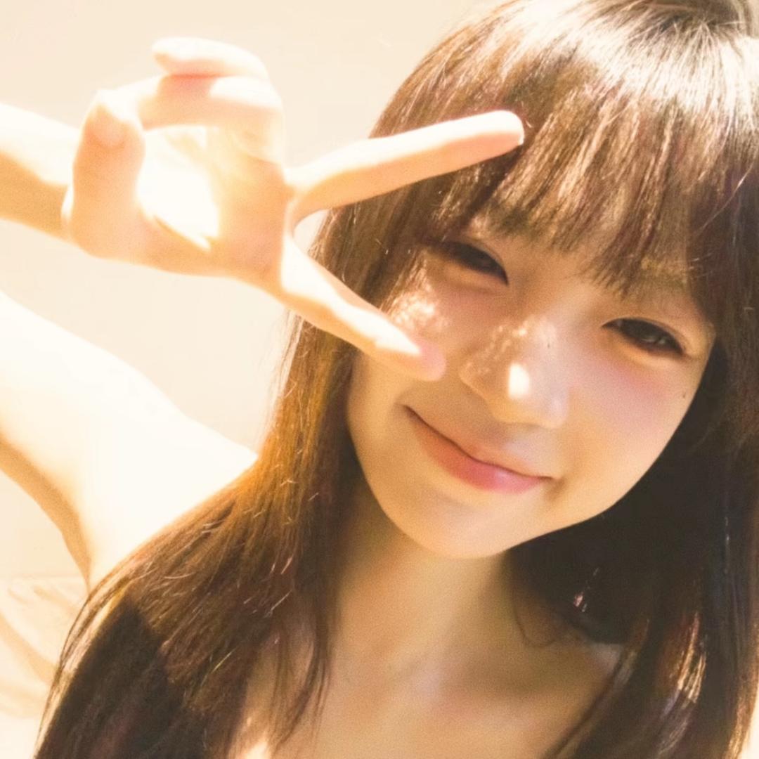 小美爱画画（接🥚）