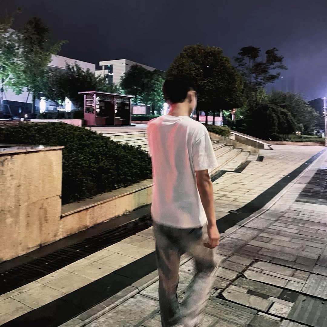 小拿渣.