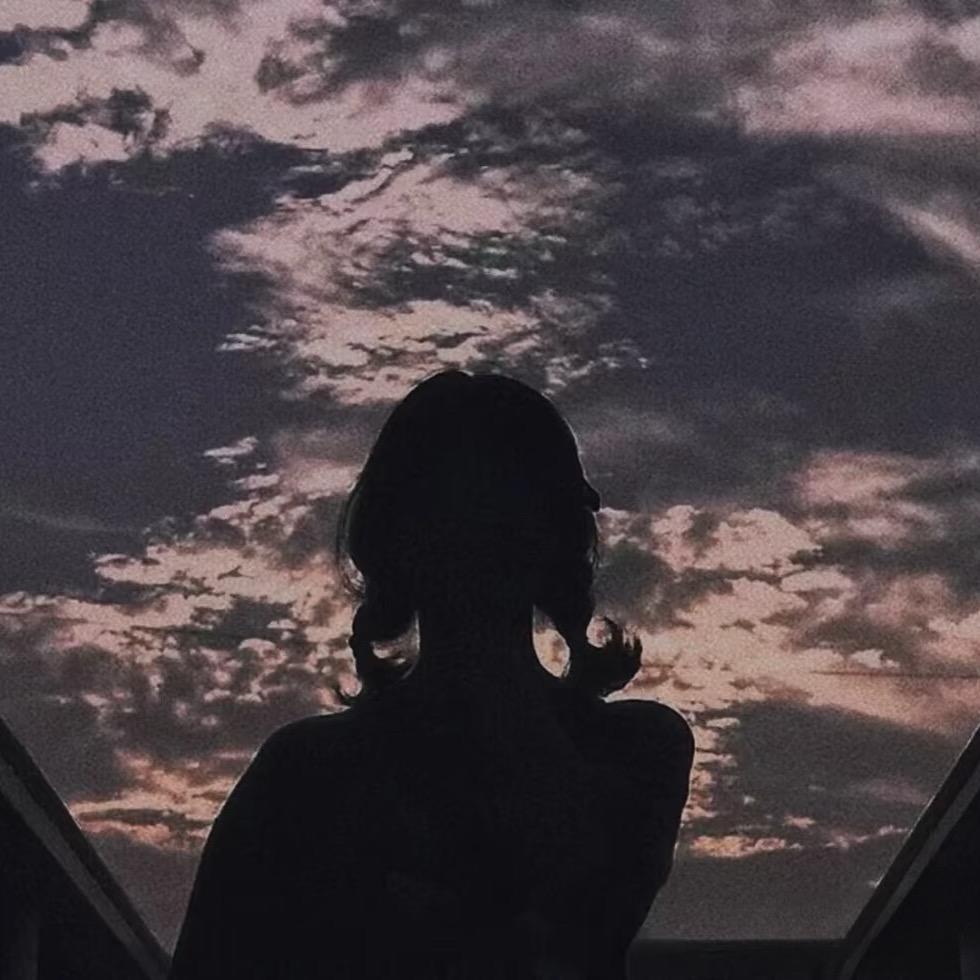 不爱盖被子的🐱