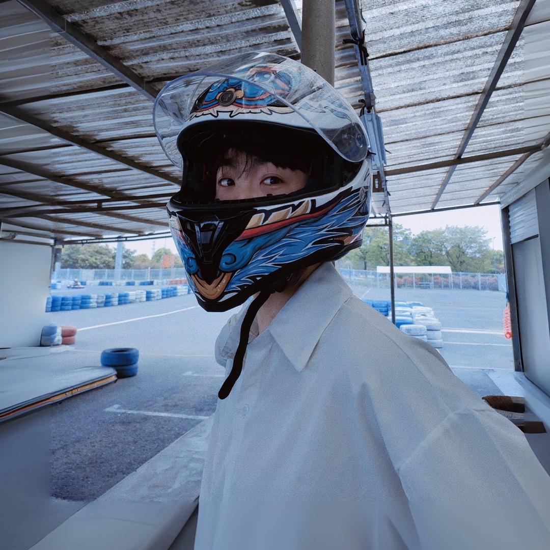 杨劲宇_