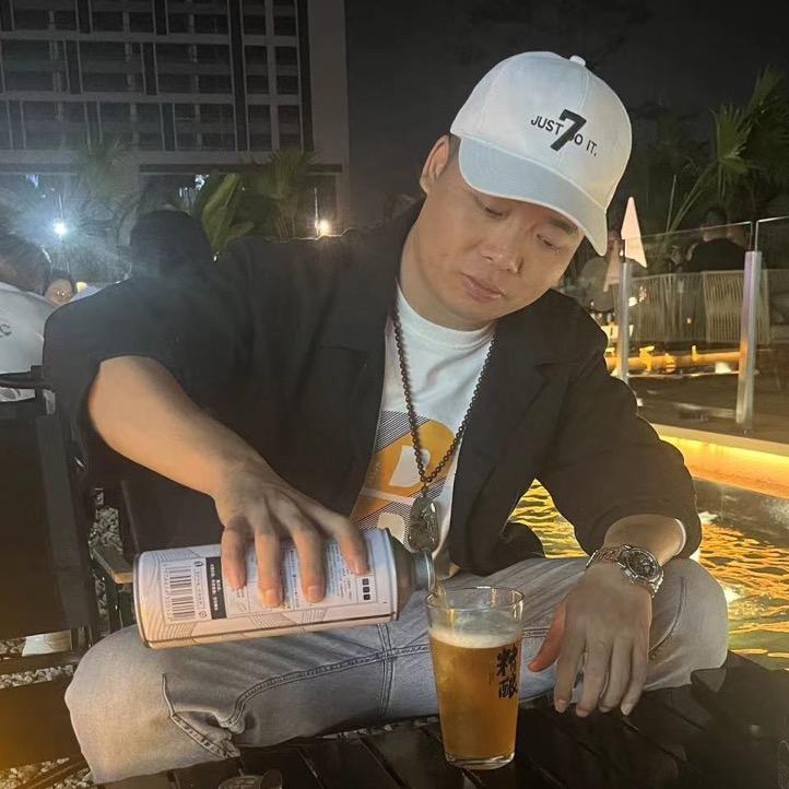 少说多做，奋斗努力，终久会改变你