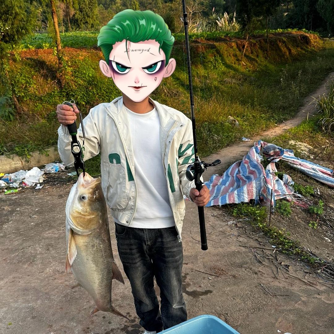 🎣