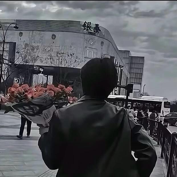 h ︎  ￴￴￴ ￴￴￴