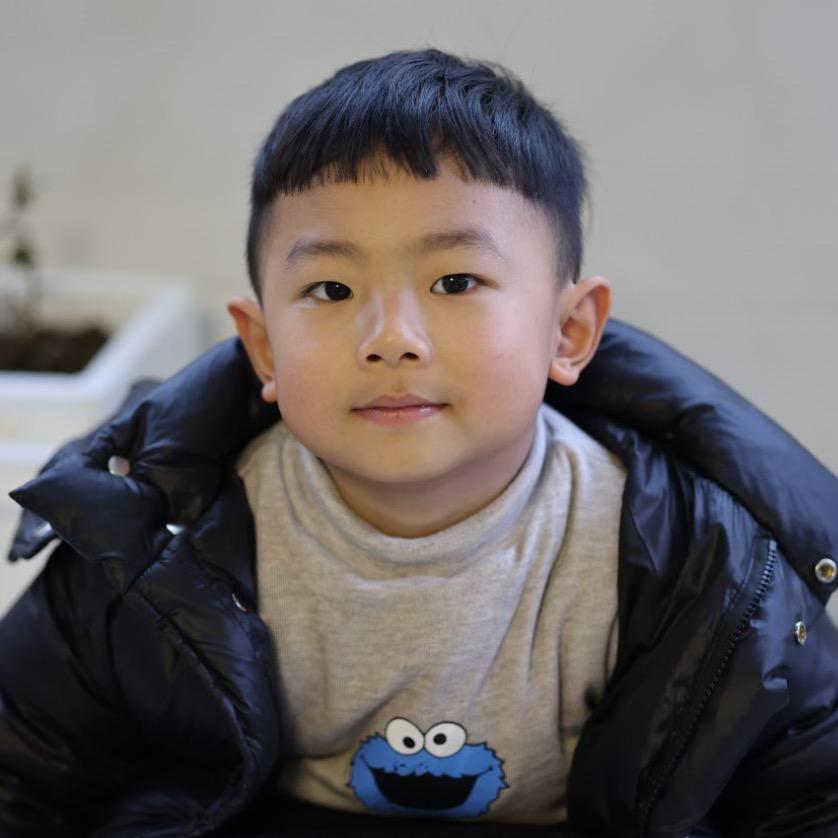 丰硕小同学