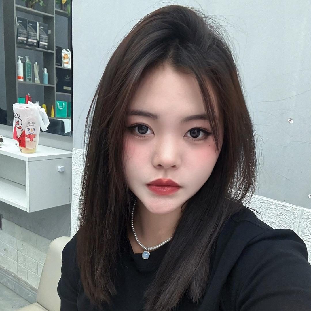 郝冰心（回味黑鸭煲郸城店）