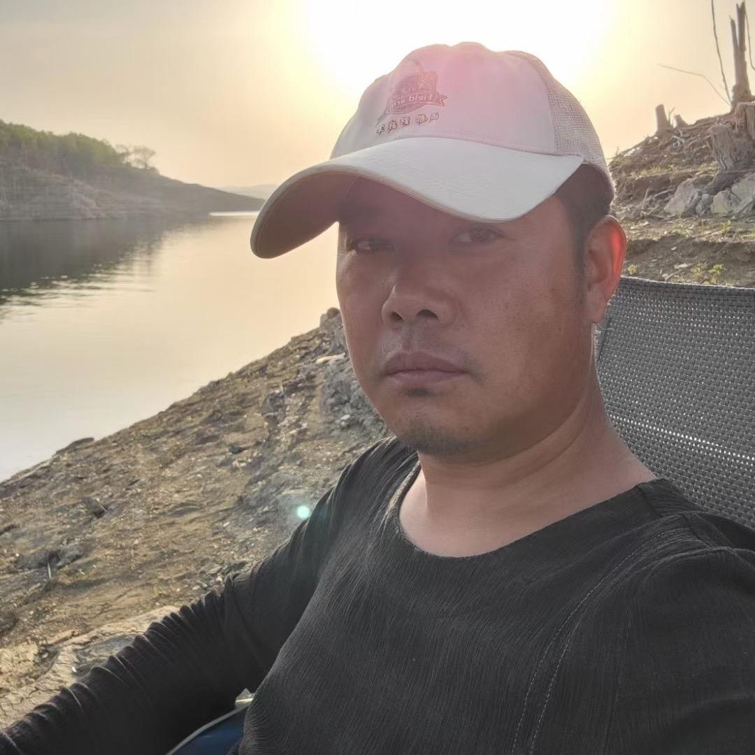 夏宇钓鱼