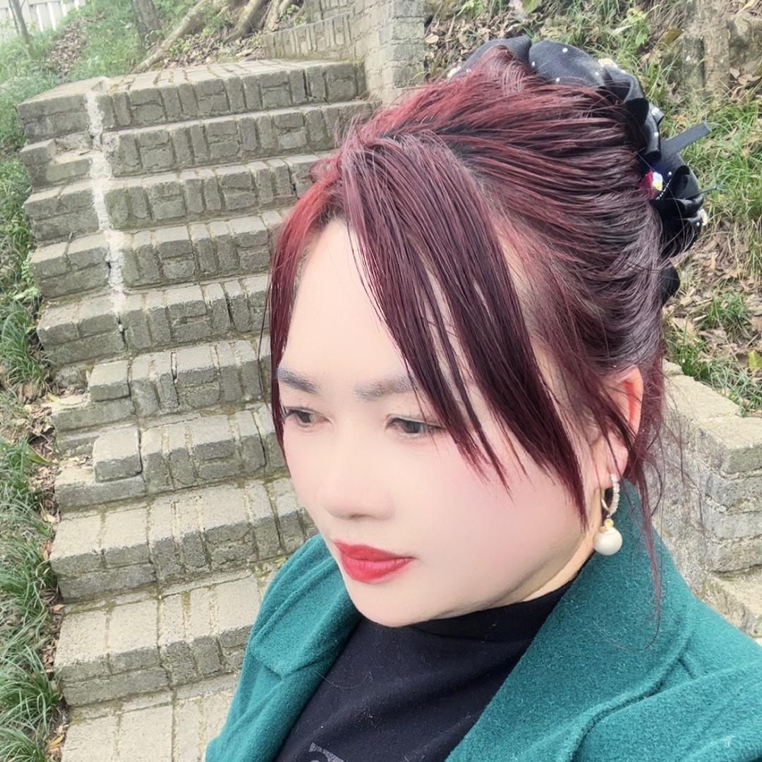 晓 艳