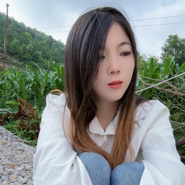 小翠儿有点伤感
