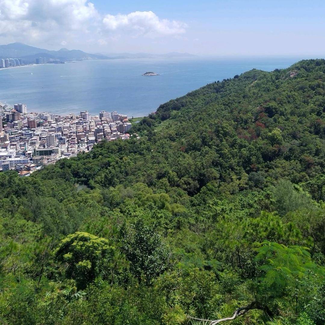 景贤山