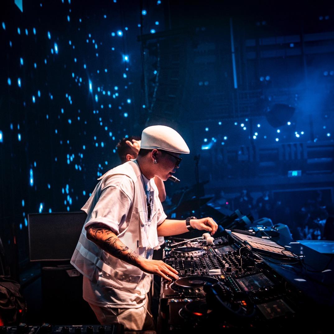 Dj_Bommer