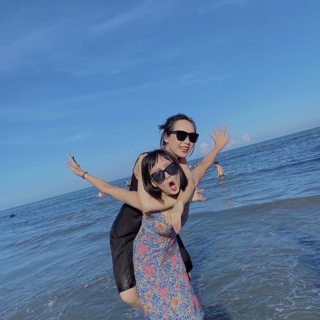 广州娜姐女装批发