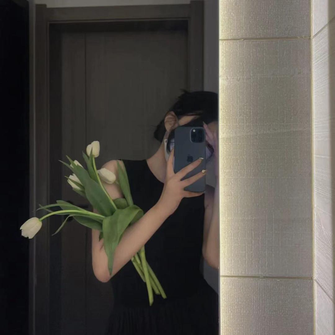@H . 姗姗