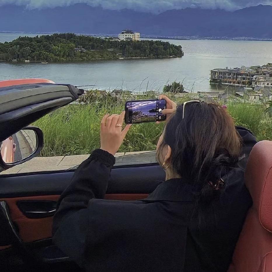 闫氏家居建材广场前台🍑