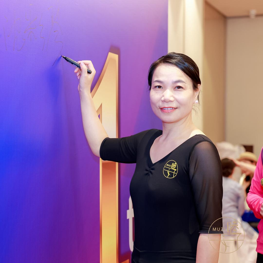 昆山形体一沈老师