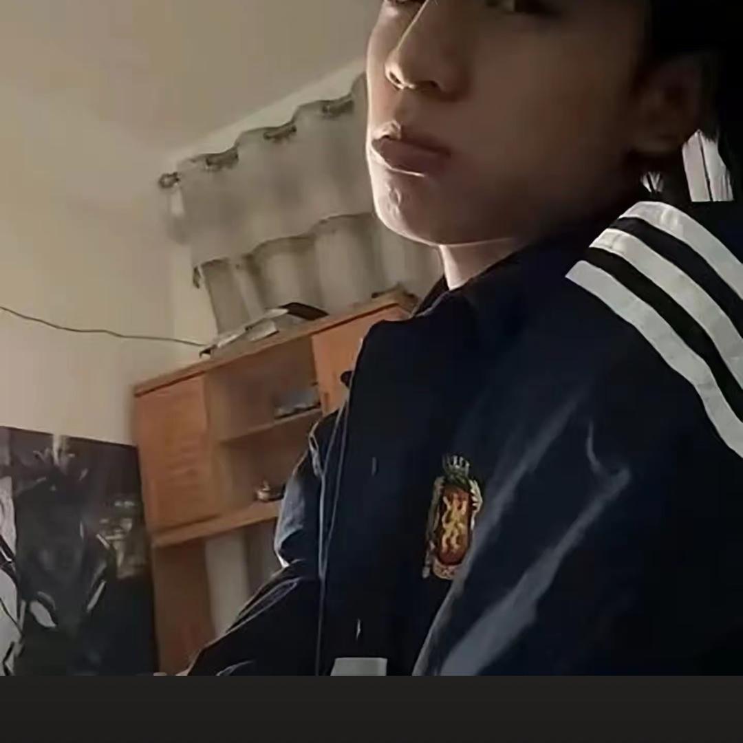 996