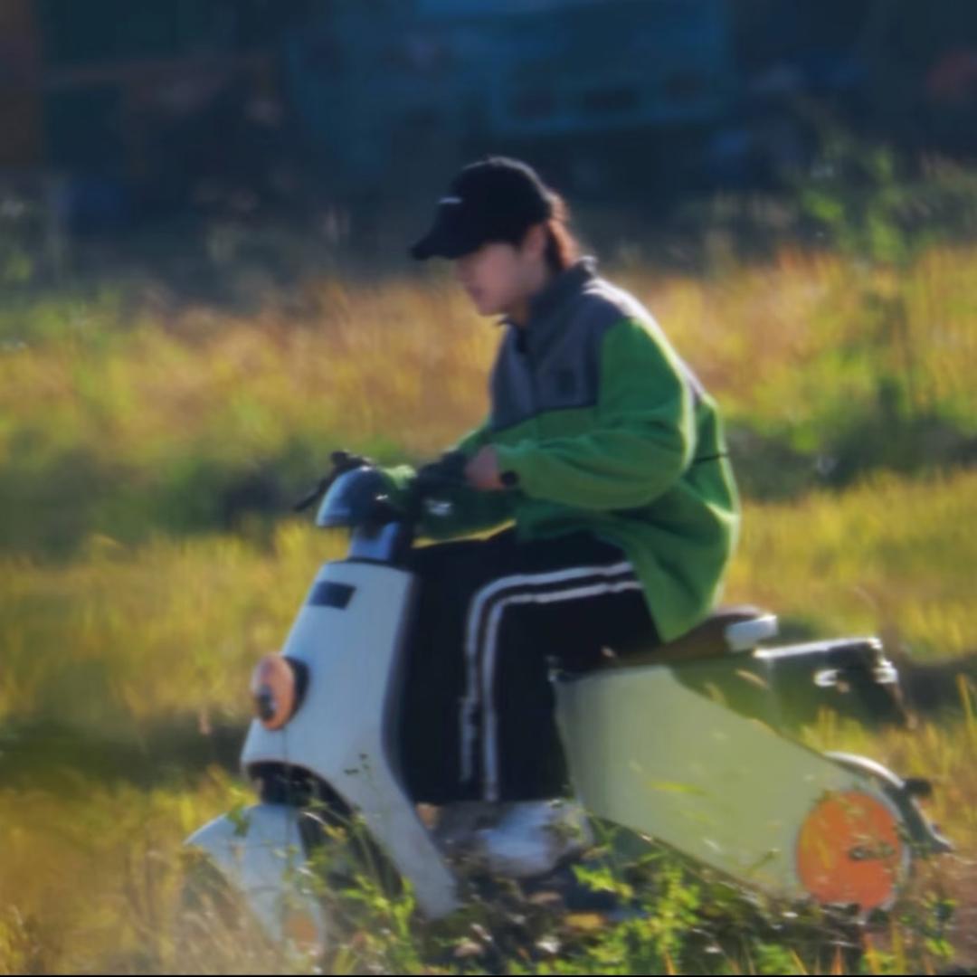 钞票好多张女士