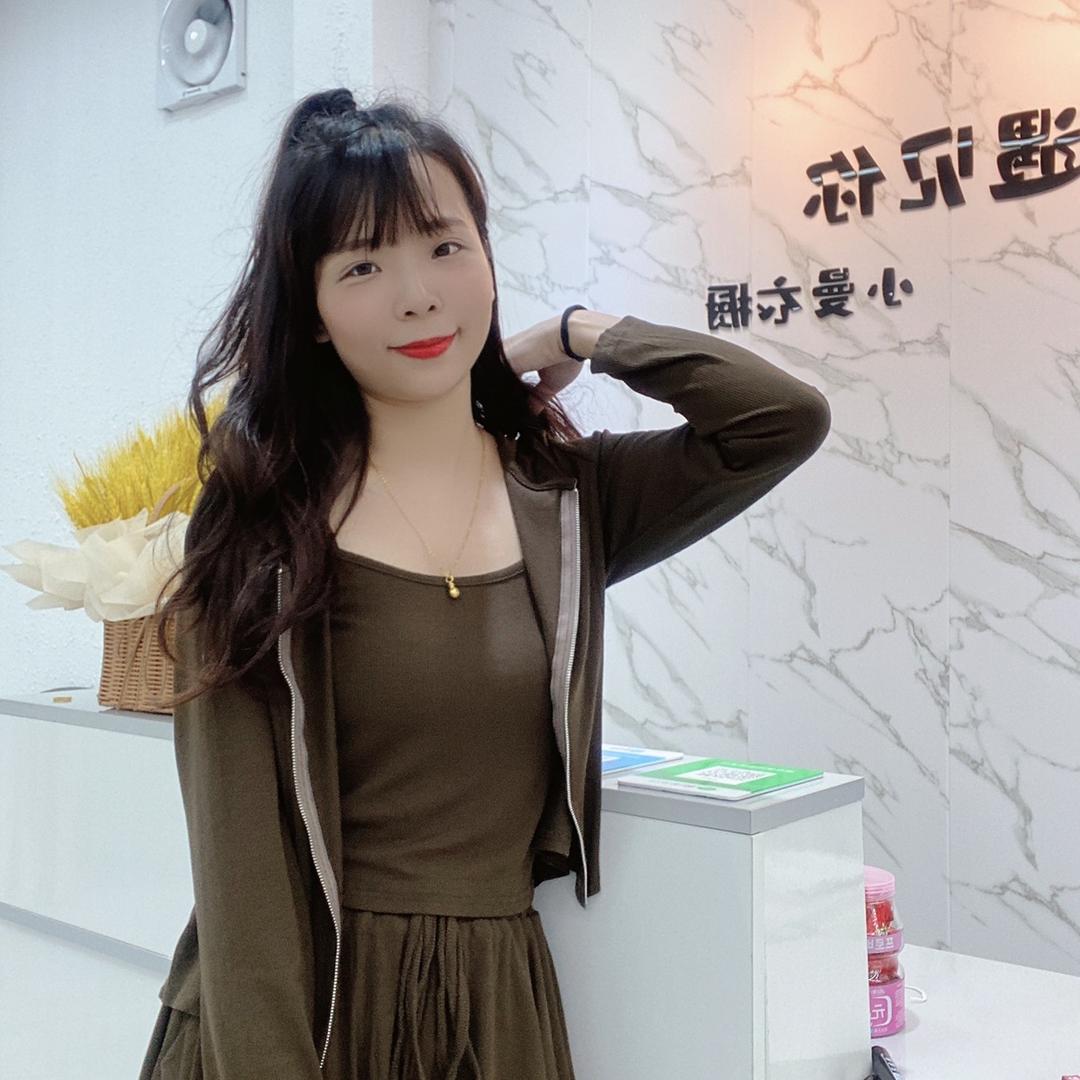 小曼衣橱服装工作室