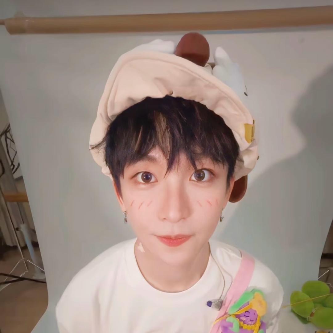 轩轩（摆烂版）