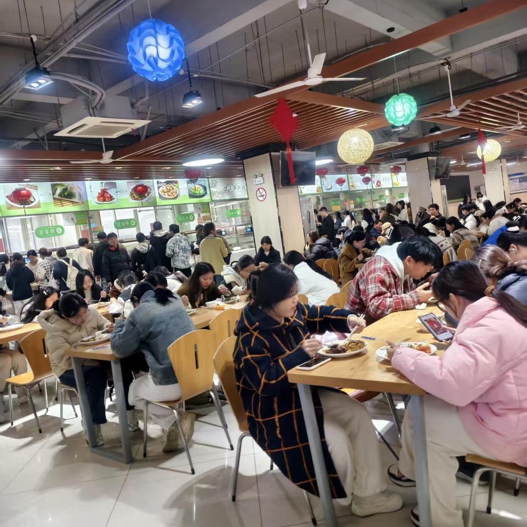 老夏高校选址找铺
