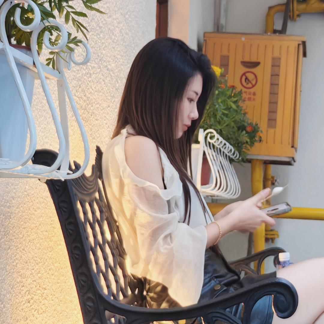 黄小姐姐