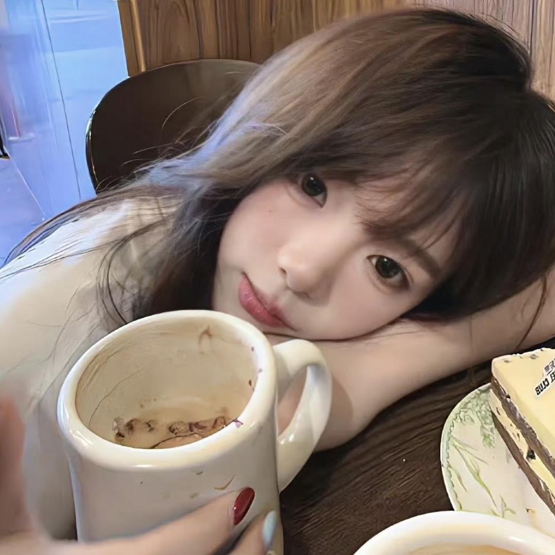 茜