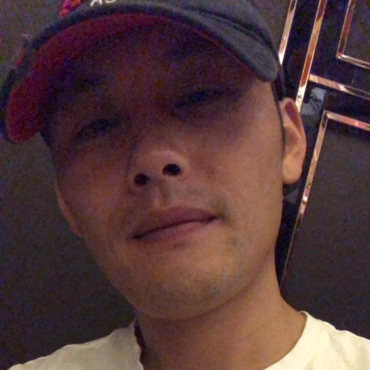 含笑拥刀锋