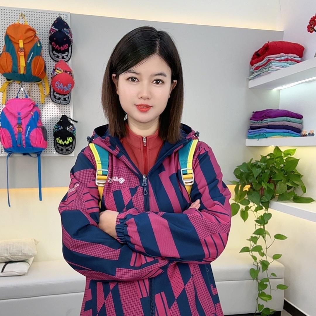群儿户外休闲服饰
