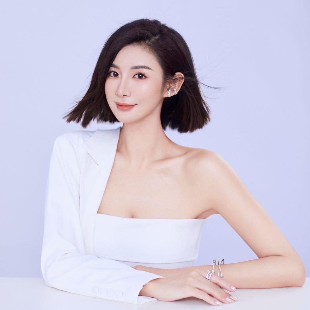 杨宝儿🍑