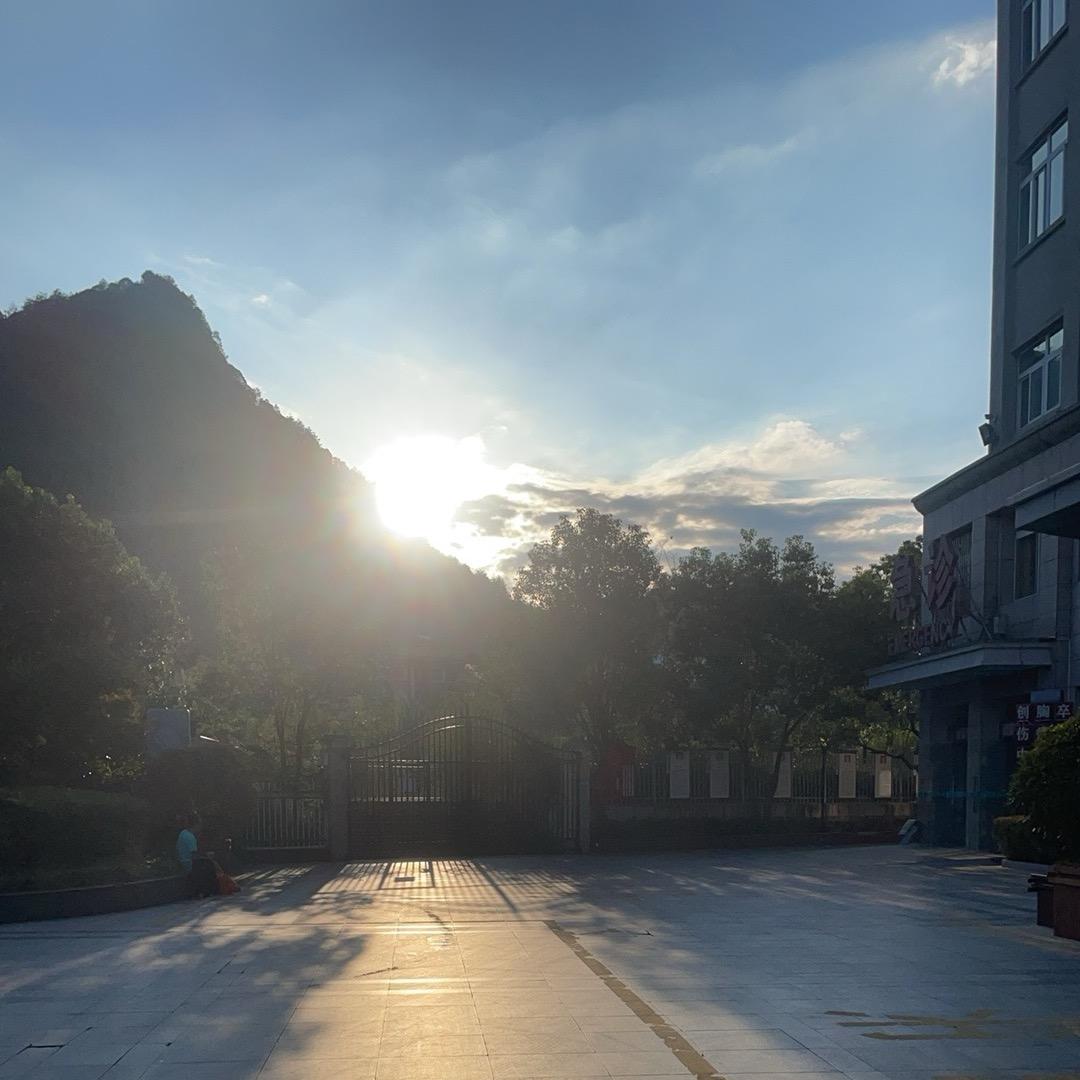 复方碳酸钙.