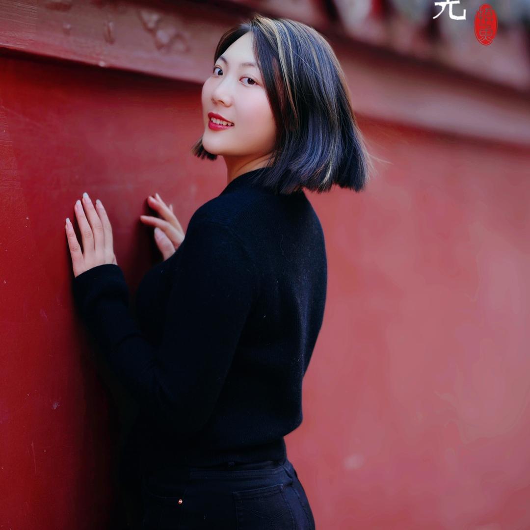 黄灿灿